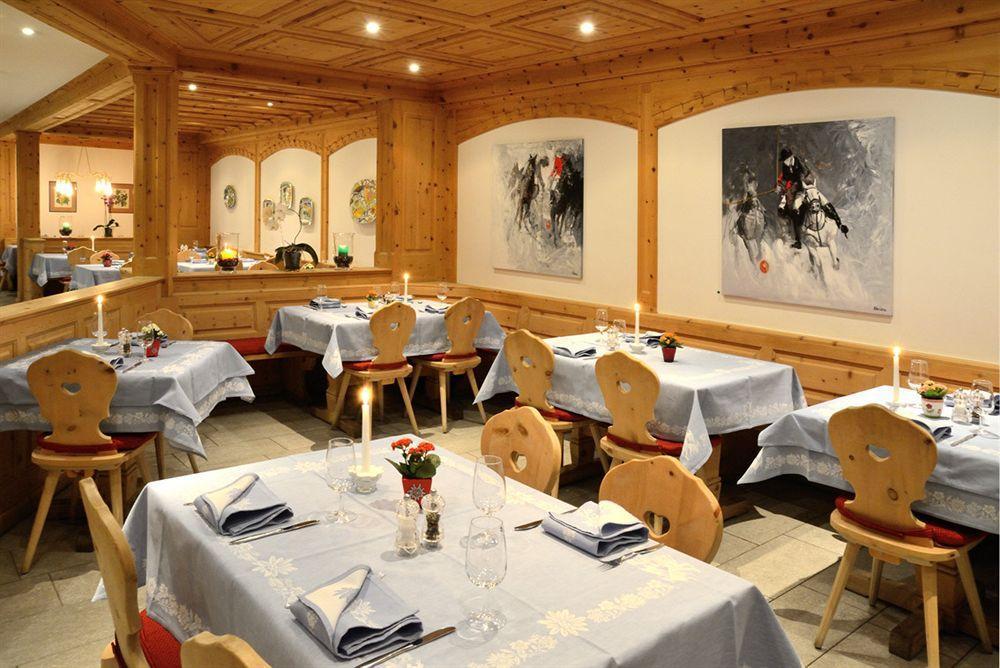 Hotel Corvatsch 3*